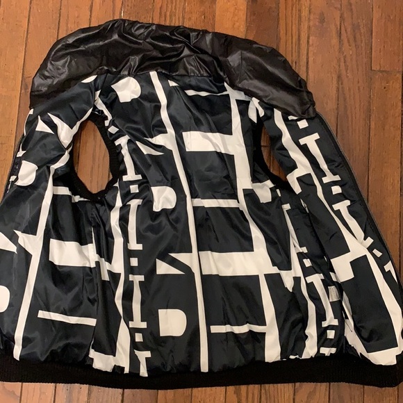 Black puffer vest - Picture 3 of 4